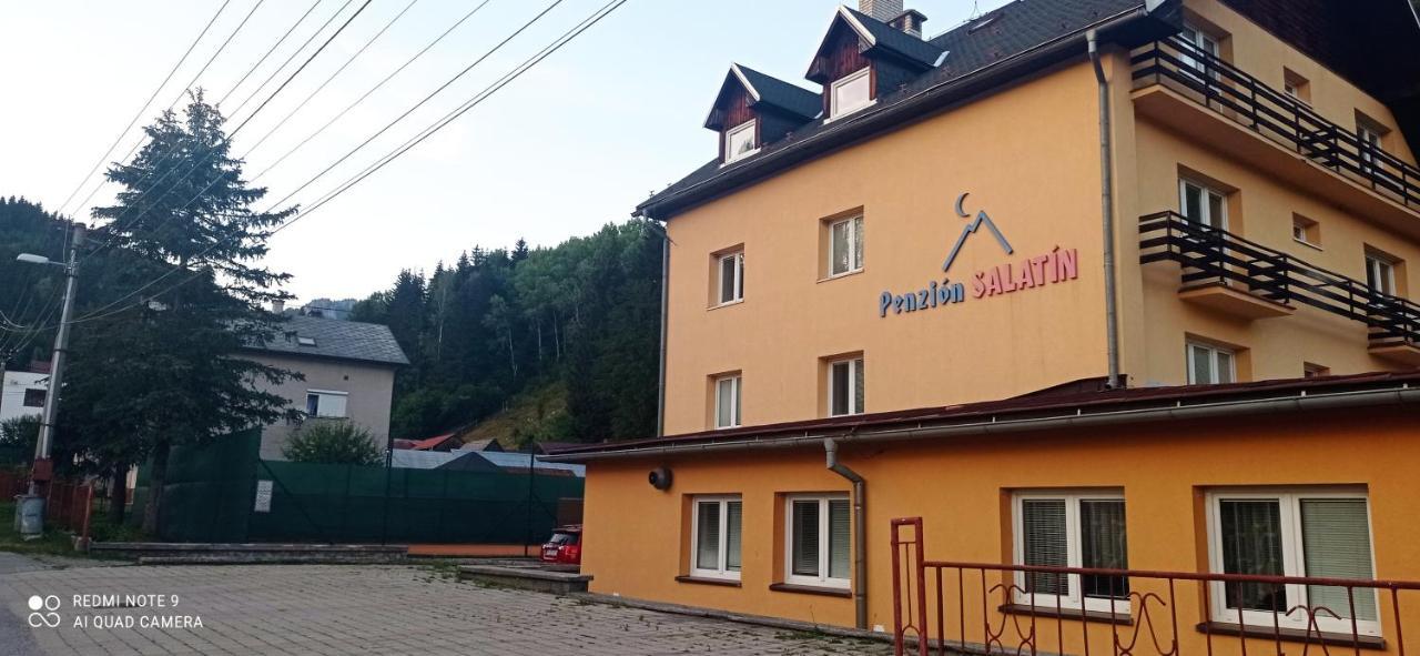 Salatin Hotel Ruzomberok Eksteriør billede